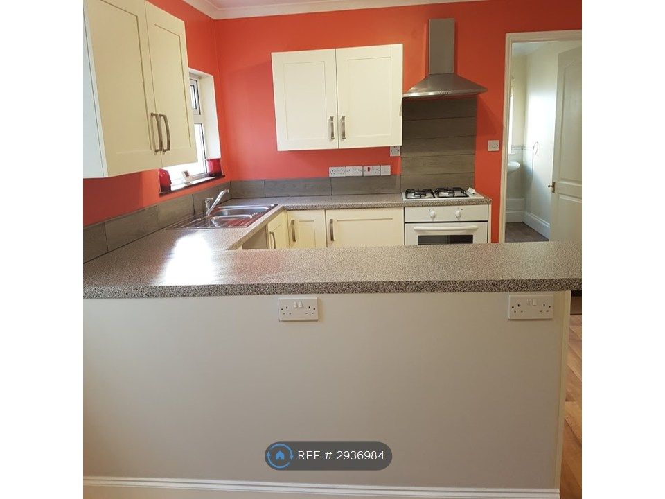 Property photo 3 of 10 Kitchen-Diner