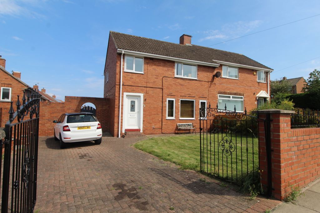 Property photo 1 of 9 External