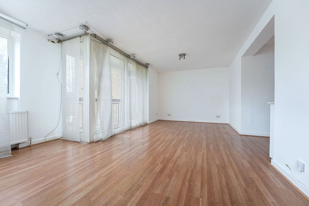 Property photo 1 of 16 Picture No. 03