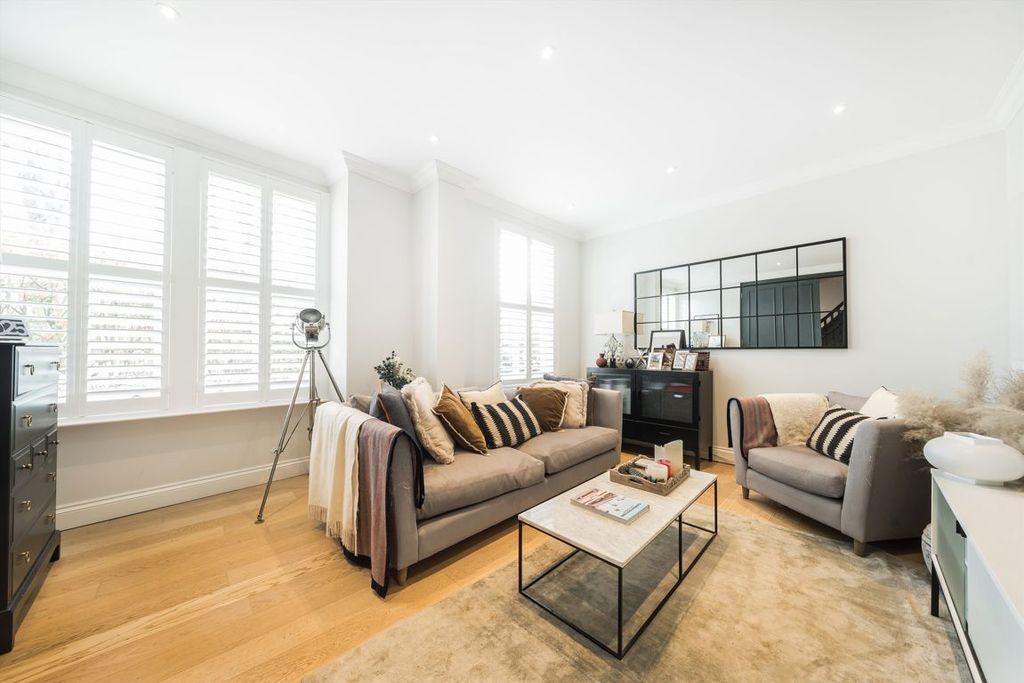 Property photo 3 of 10