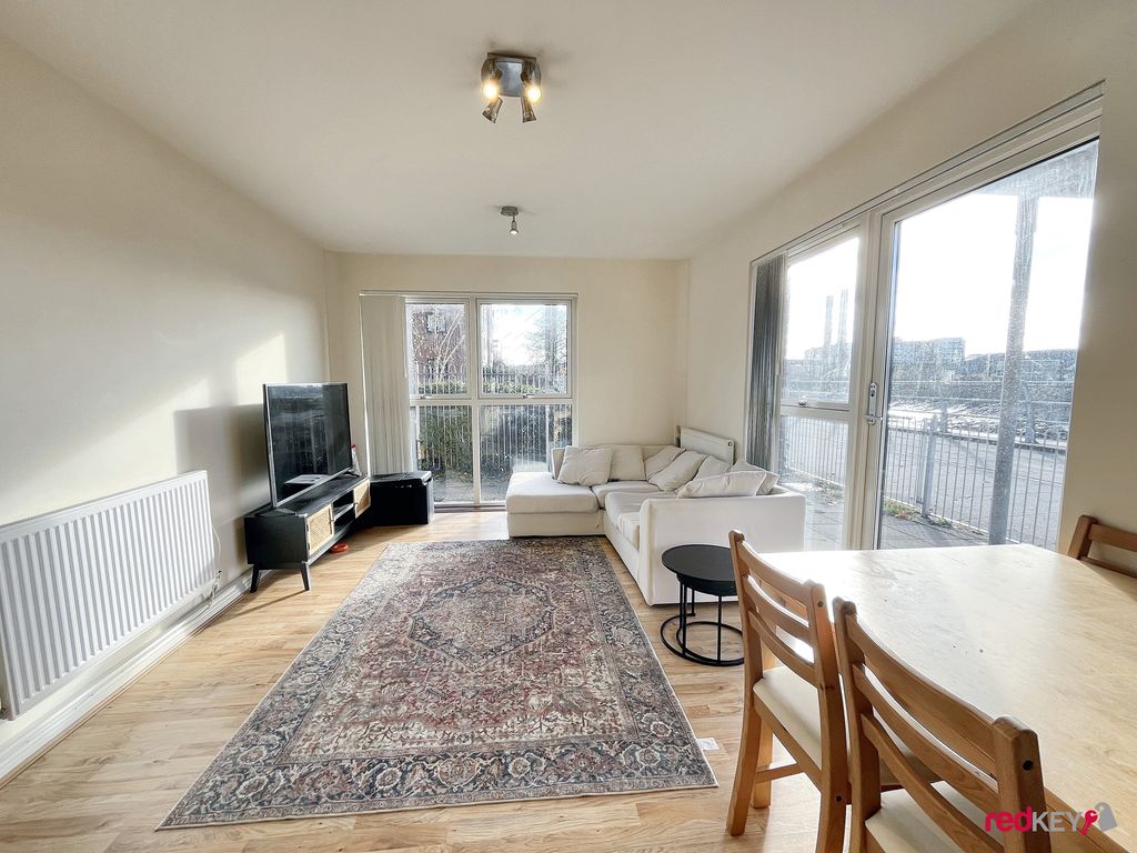 Property photo 2 of 9 Lounge