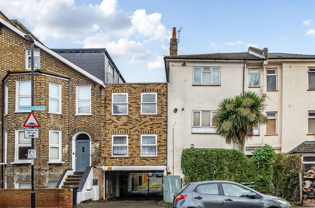 Property photo 1 of 16 1394255-18-6964Fa...