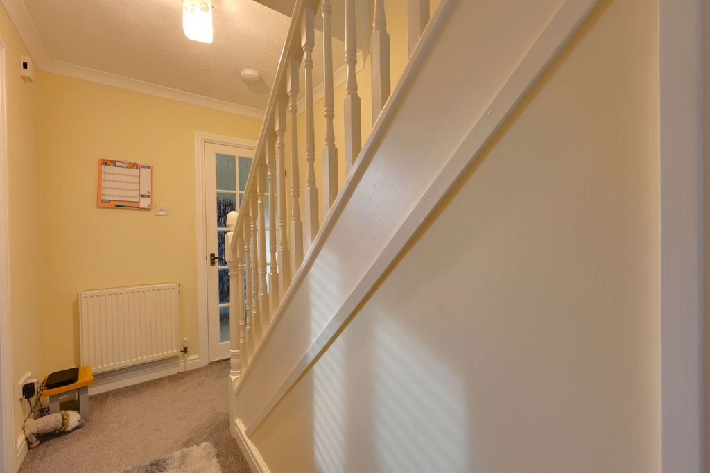 Property photo 3 of 34