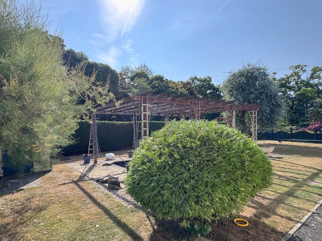 Property photo 2 of 63