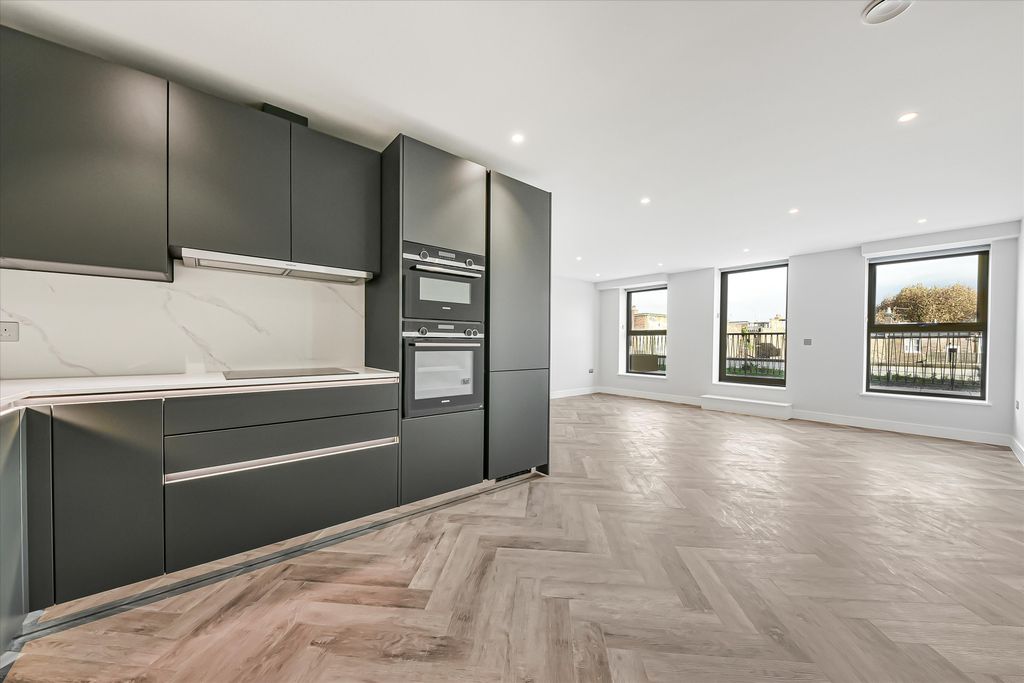 Property photo 1 of 10 Image