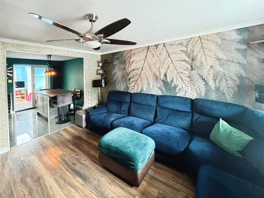 Property photo 2 of 14 Lounge No. 02