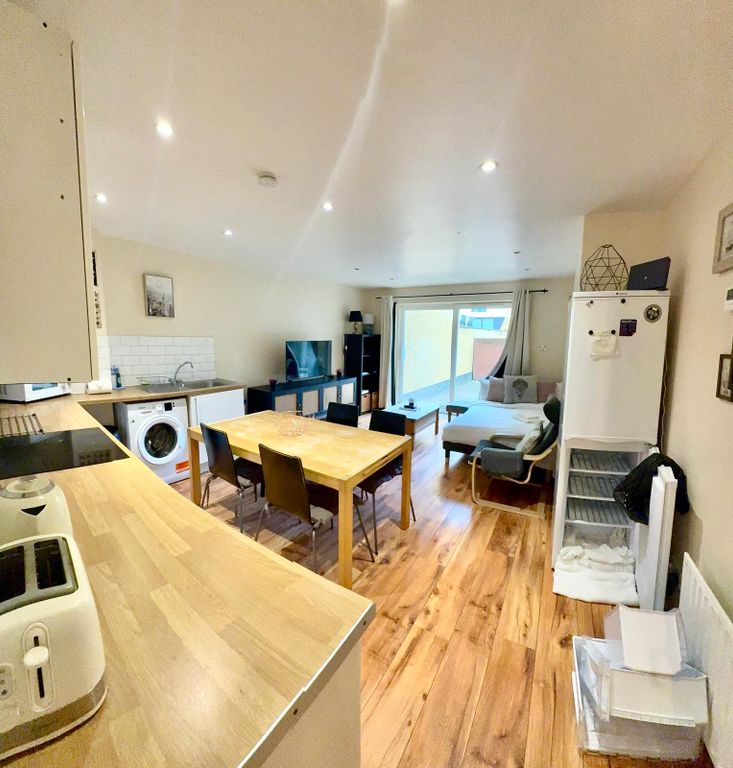Property photo 1 of 8