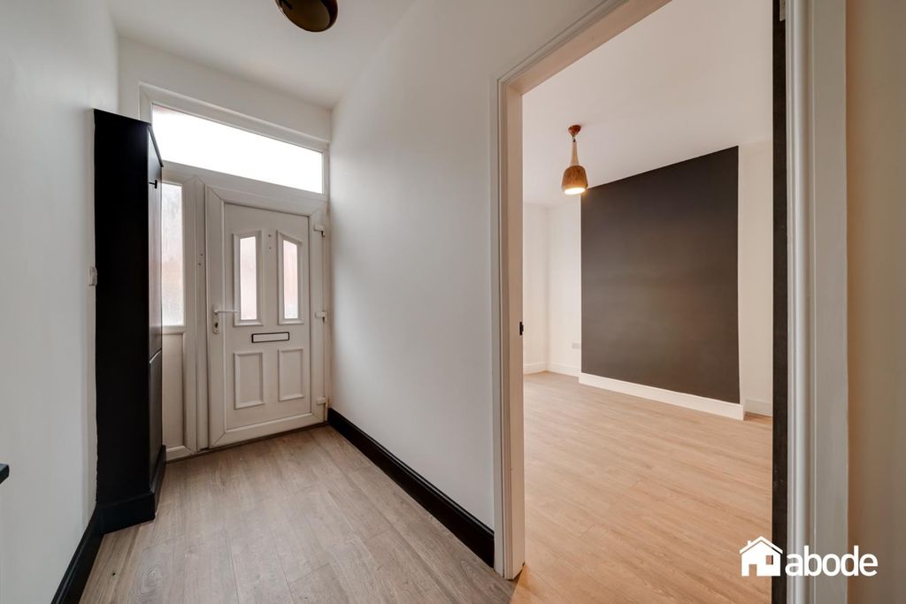 Property photo 2 of 19 Dsc09884-Hdr.Jpg