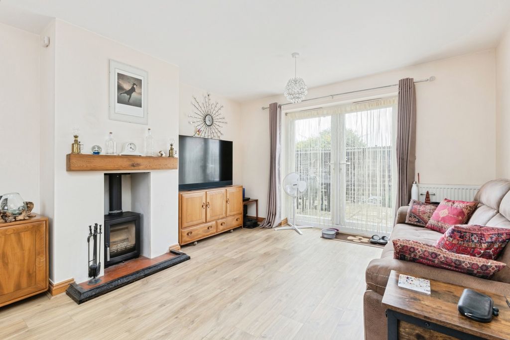 Property photo 2 of 15 Photo