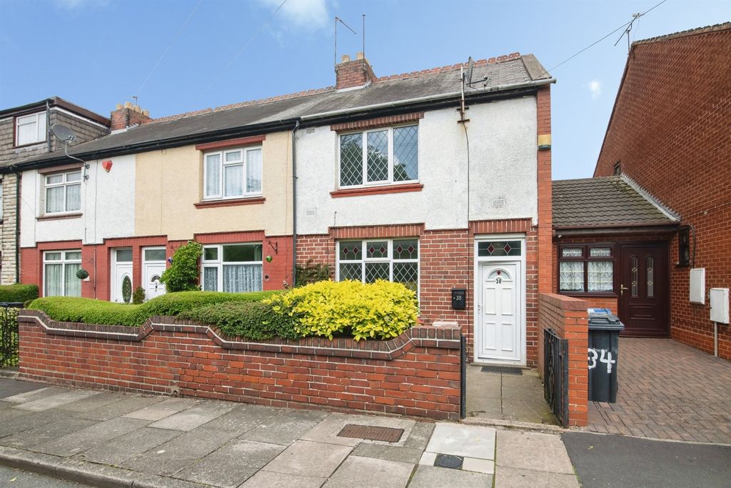 Property photo 2 of 12
