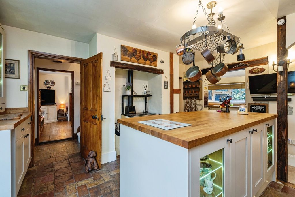 Property photo 3 of 37 Photo