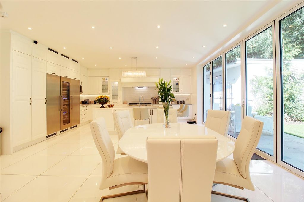 Additional image 18 of 5 bed detached house for saleDixons Hill Close, North Mymms AL9