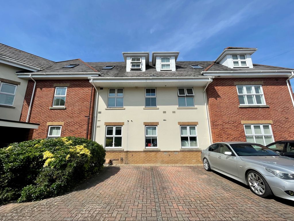 Property photo 2 of 6