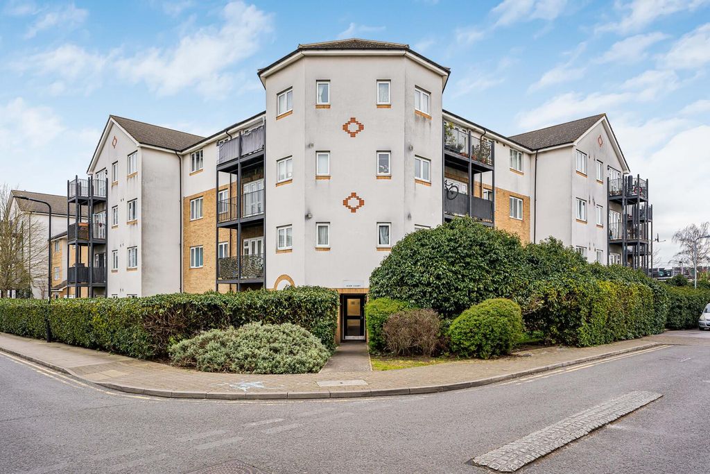 Property photo 1 of 15 Front (Exterior)