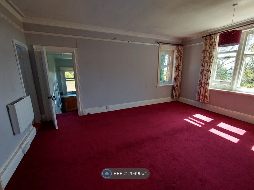 Property photo 2 of 9 Lounge