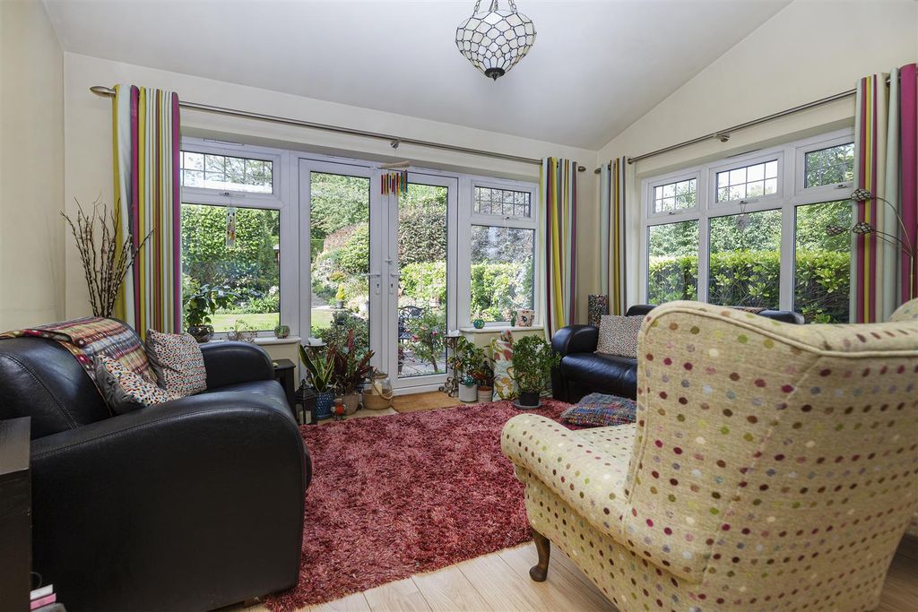 Property photo 3 of 60 Sitting Room