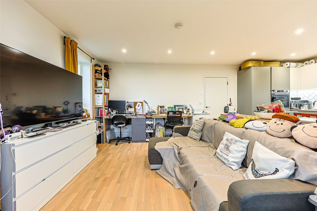 Property photo 2 of 14 Picture No. 10