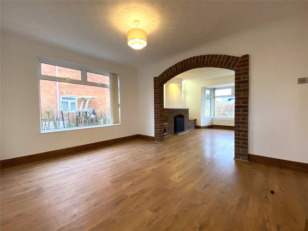 Property photo 2 of 22 Picture No. 04