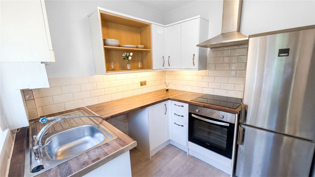 Property photo 2 of 14 Kitchen