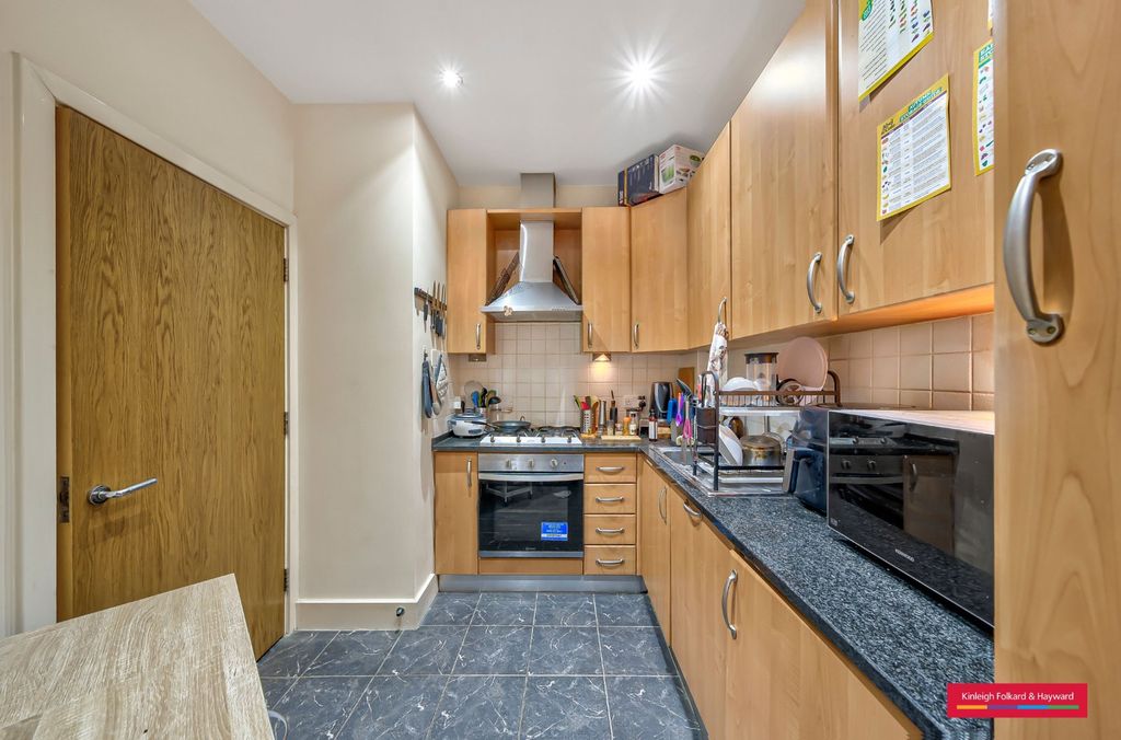 Property photo 2 of 9 Picture No. 21