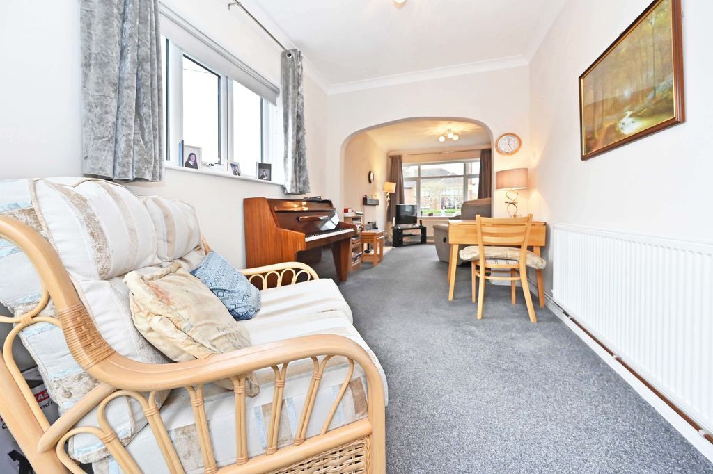 Property photo 3 of 29 Dining Area