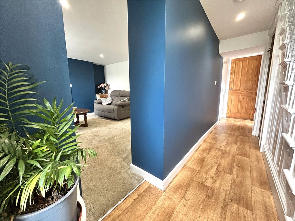 Property photo 2 of 35 Picture No. 06