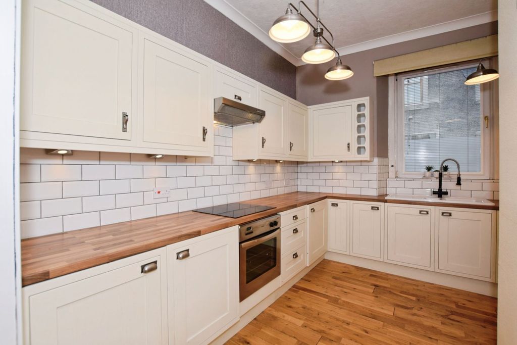 Additional image 8 of 3 bed maisonette for saleHigh Street, Perth PH1