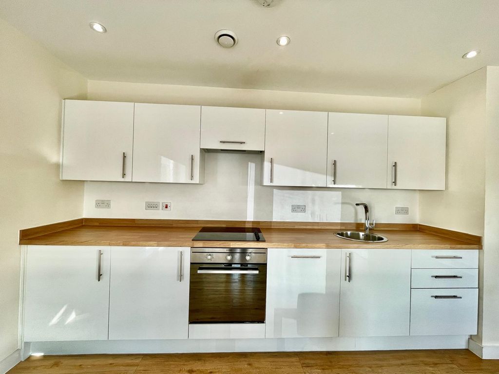 Property photo 2 of 9 6