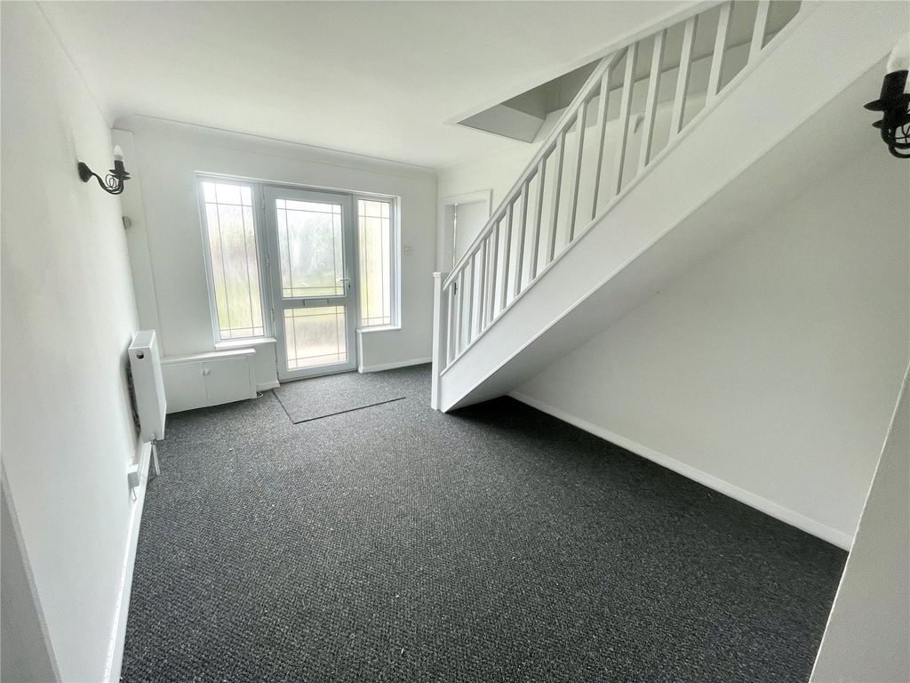 Property photo 2 of 16 Hall