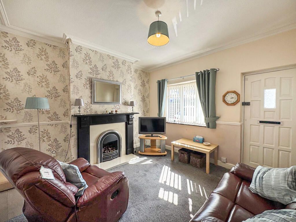 Property photo 2 of 9