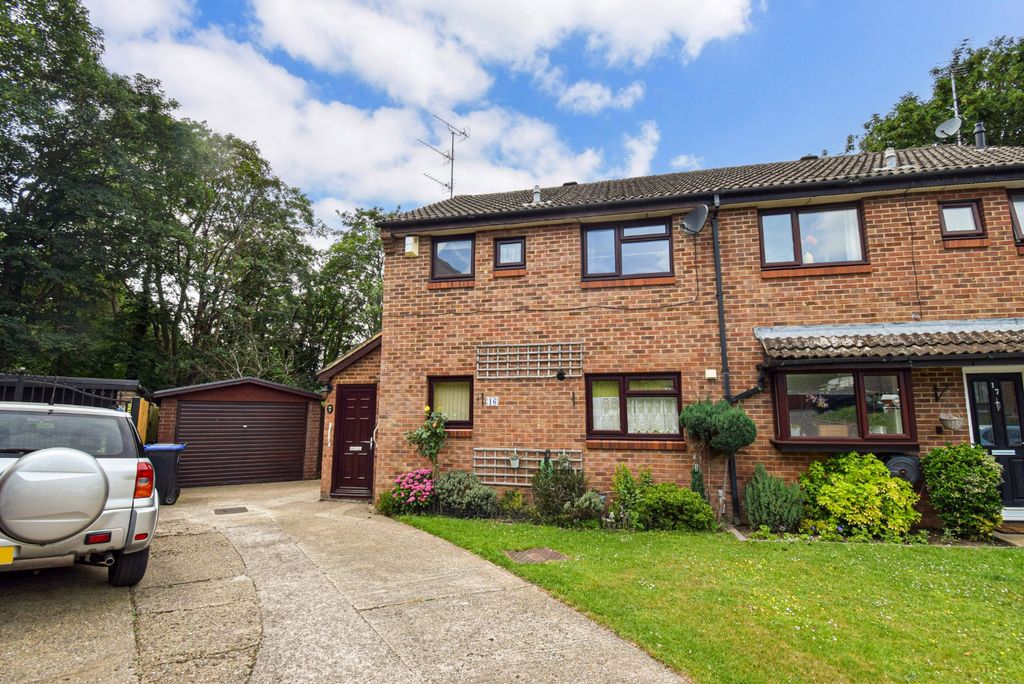 Property photo 1 of 15 External