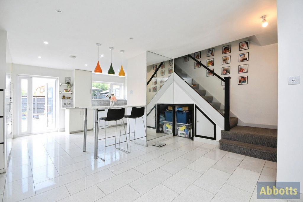 Property photo 2 of 23 Pbox-Img.Jpg
