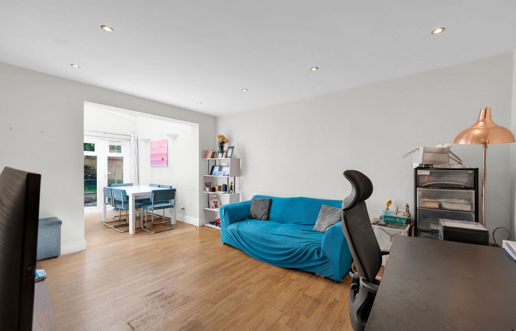 Property photo 1 of 21