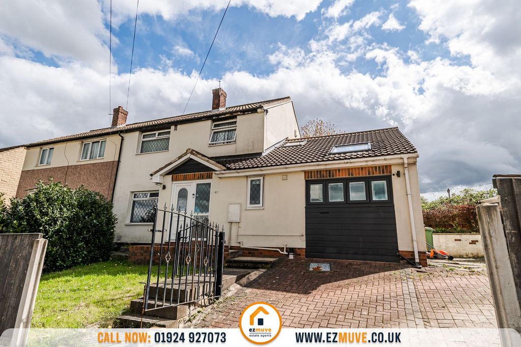 Property photo 2 of 27