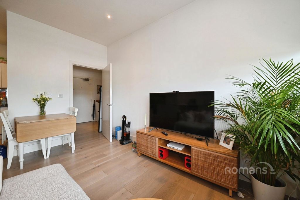Property photo 2 of 9 Pbox-Img.Jpg