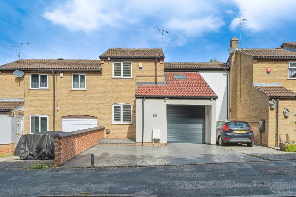 Property photo 1 of 17 External