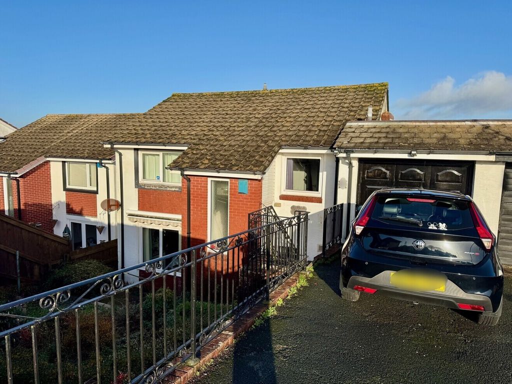 Property photo 1 of 17 Front Of Property