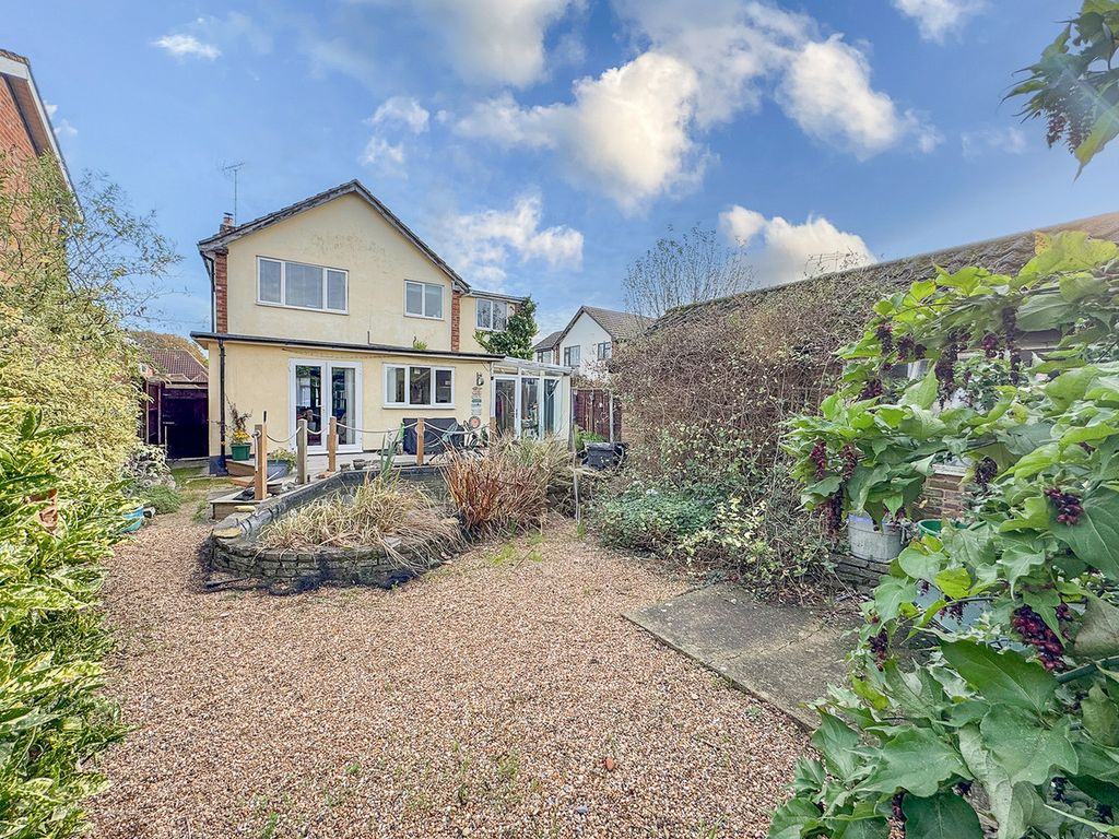 Property photo 2 of 23