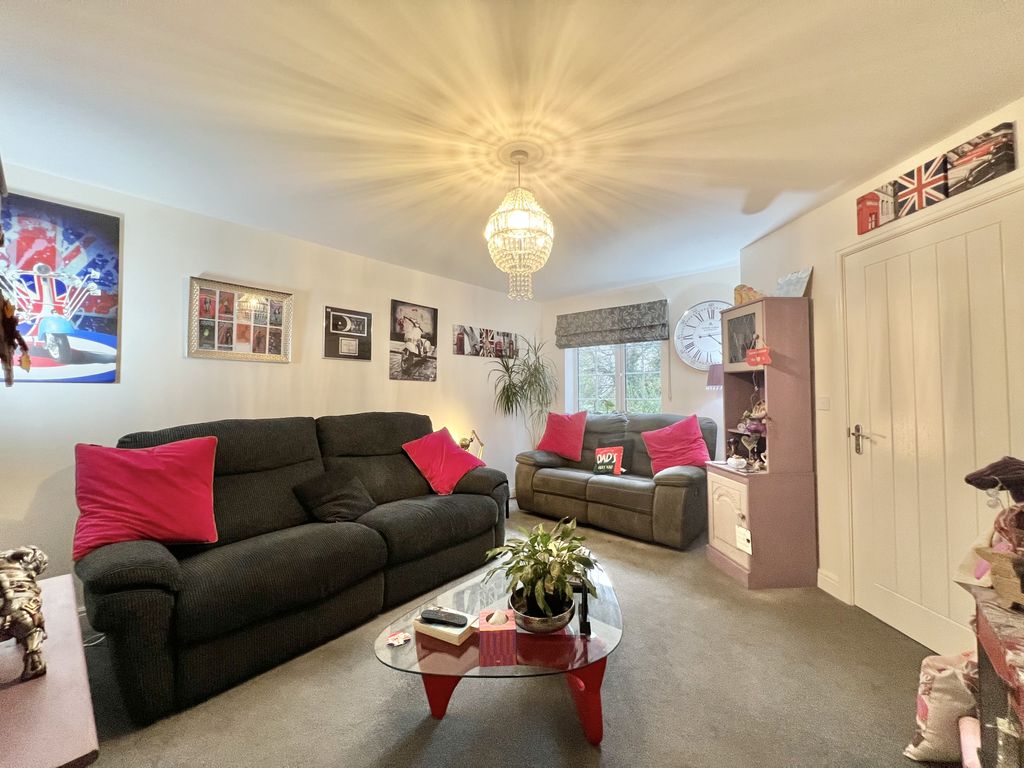 Property photo 3 of 20