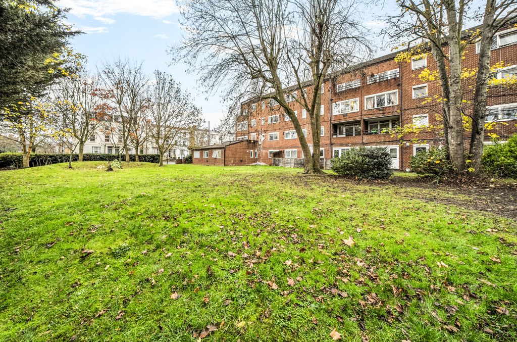 Property photo 1 of 13 1386535-3-692d8F0...