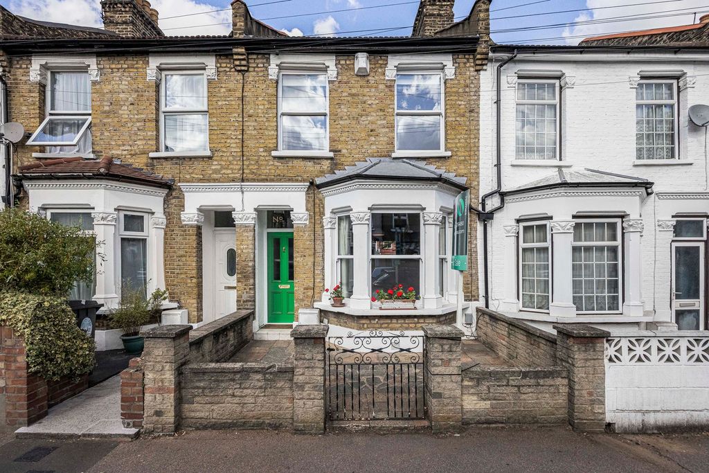 Property photo 1 of 25