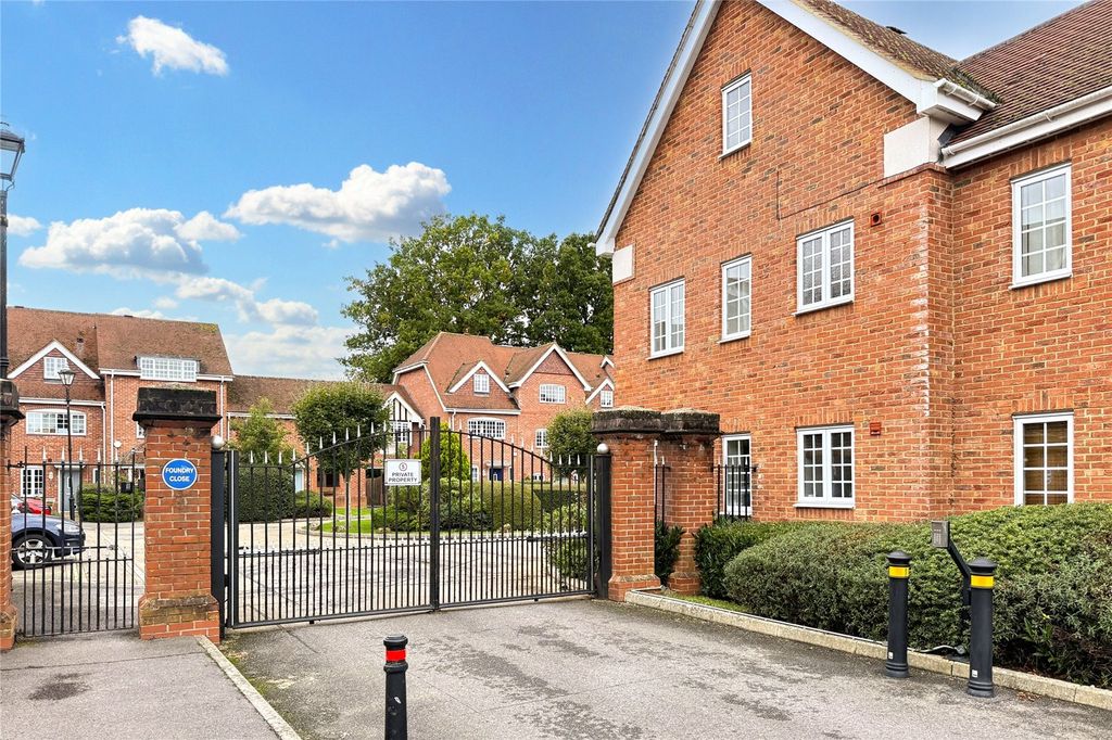 Property photo 1 of 9 Gated Entrance
