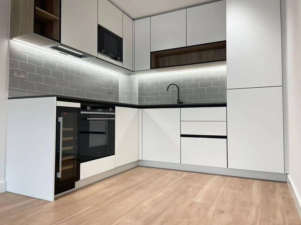 Property photo 1 of 10 B72435ba577259345150A8c4525B3Fe.Jpg