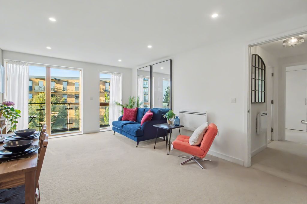 Property photo 3 of 12