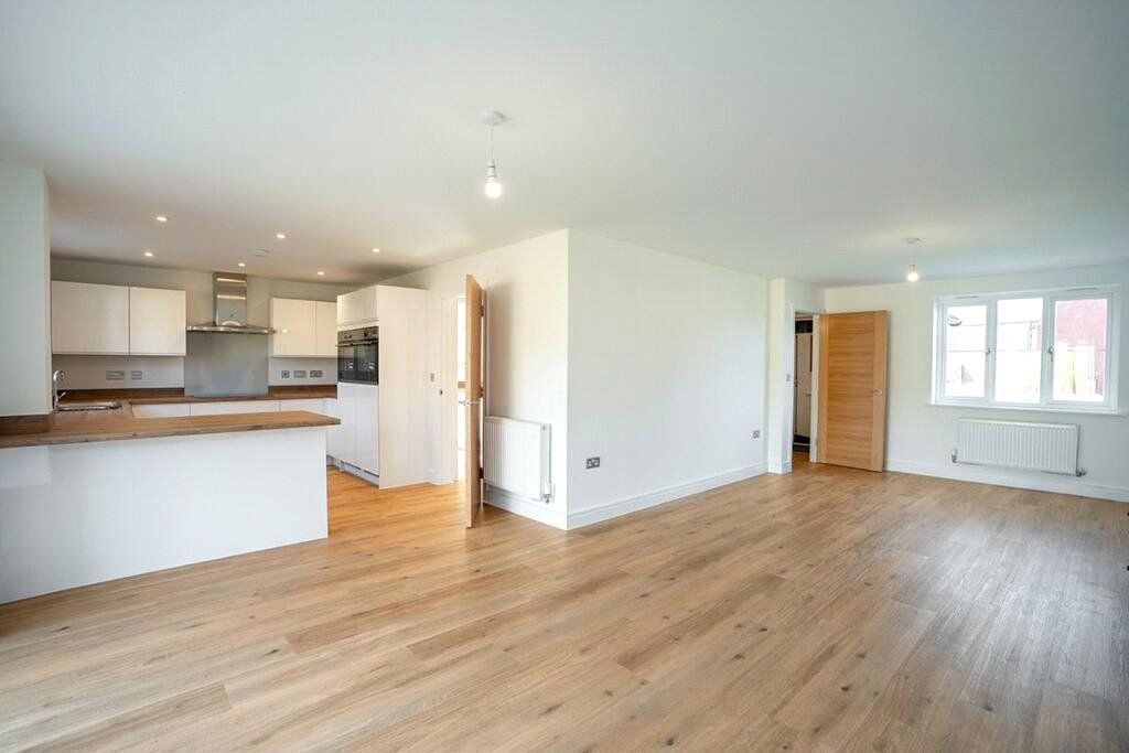 Property photo 2 of 8 Previous Violet