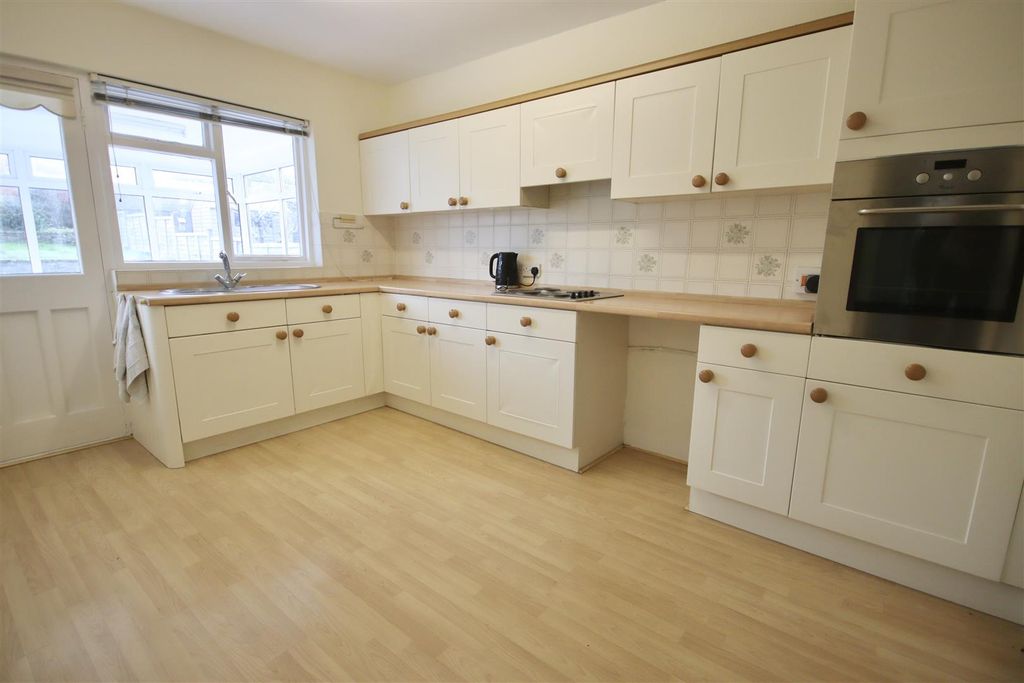 Property photo 2 of 12 Img_8389.Jpg