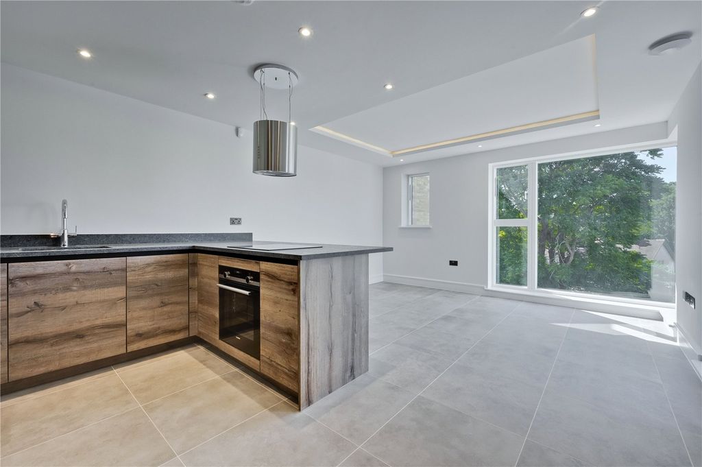 Property photo 2 of 15 Picture No. 06
