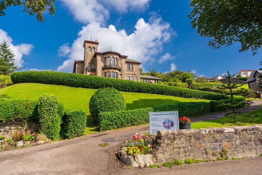 Property photo 1 of 30