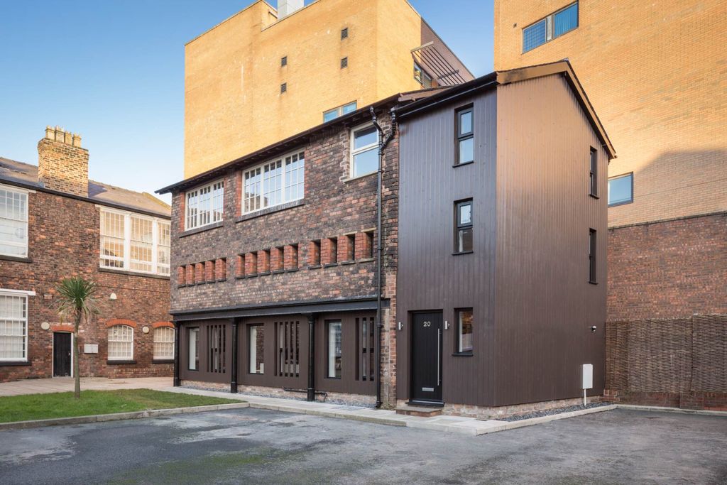 Property photo 2 of 45