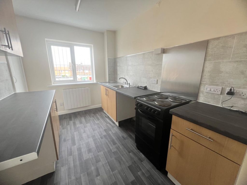 Property photo 3 of 9 Tempimagetmcpwg.Jpg